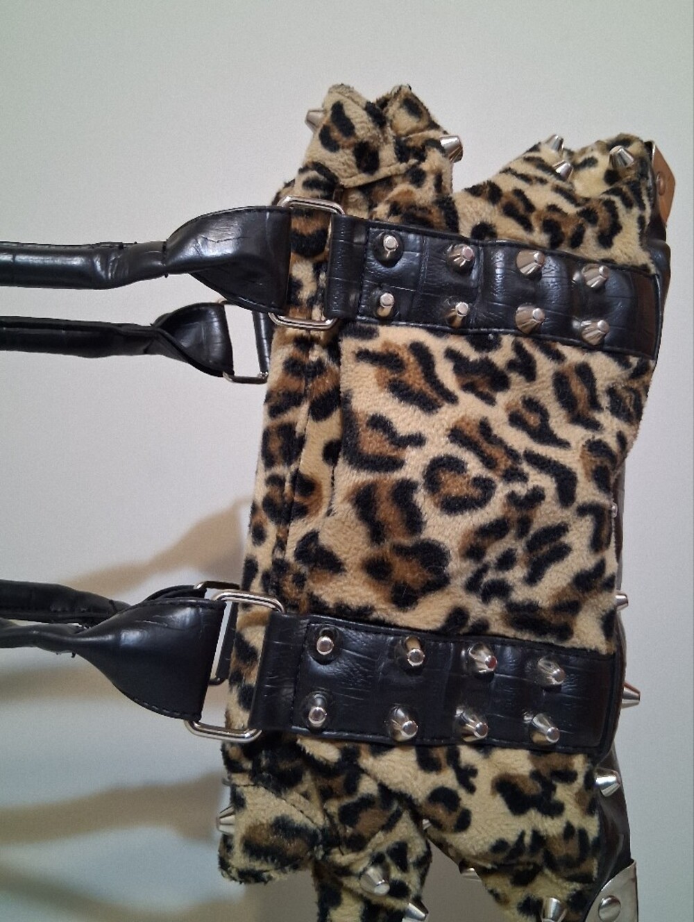 Lux de Ville Leopard Faux Fur Stud Satchel Spikes Key Charm Punk Rockabilly Bag - Picture 16 of 17